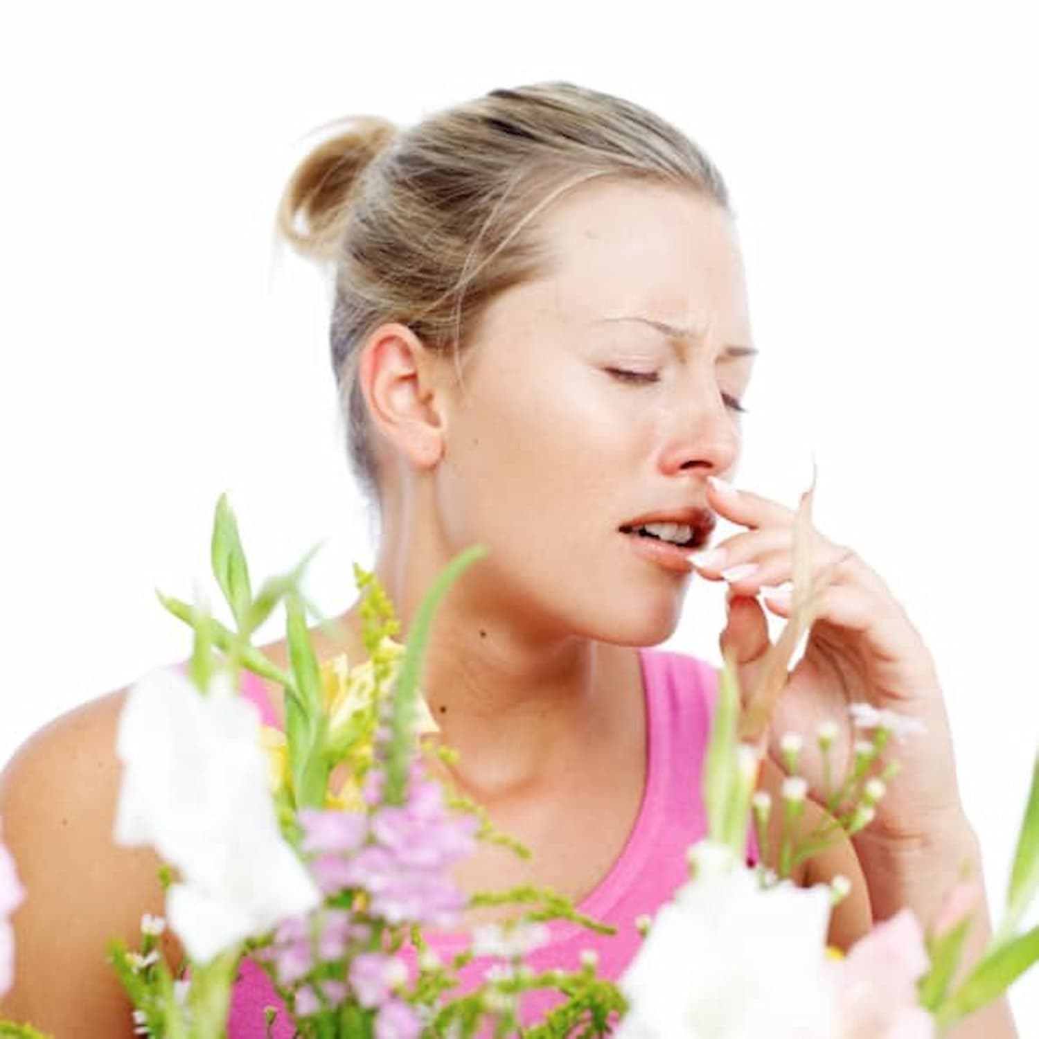 Top 7 Natural Remedies & Herbal Medicines for Hay Fever